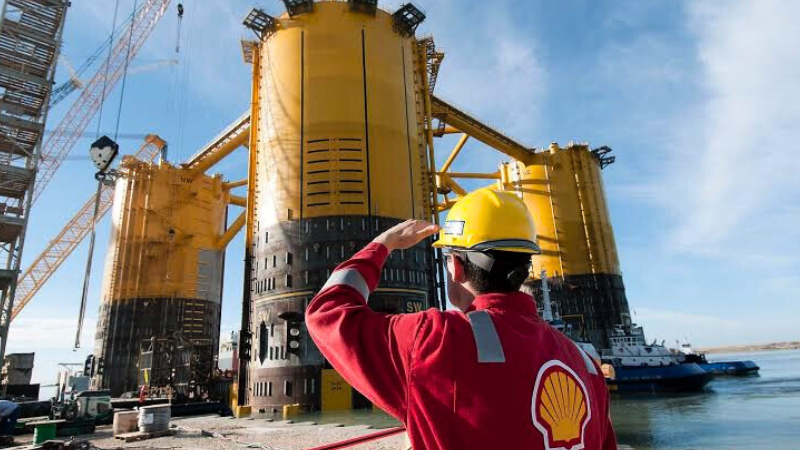 New Wealth Daily | Shell to Shut Down German Oil Refinery in Move Towards Low-Carbon Future